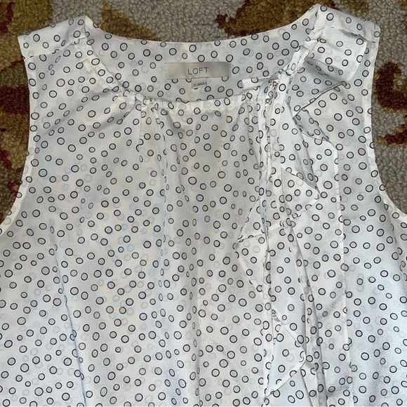 Ann Taylor LOFT size medium sleeveless blouse - Picture 2 of 8